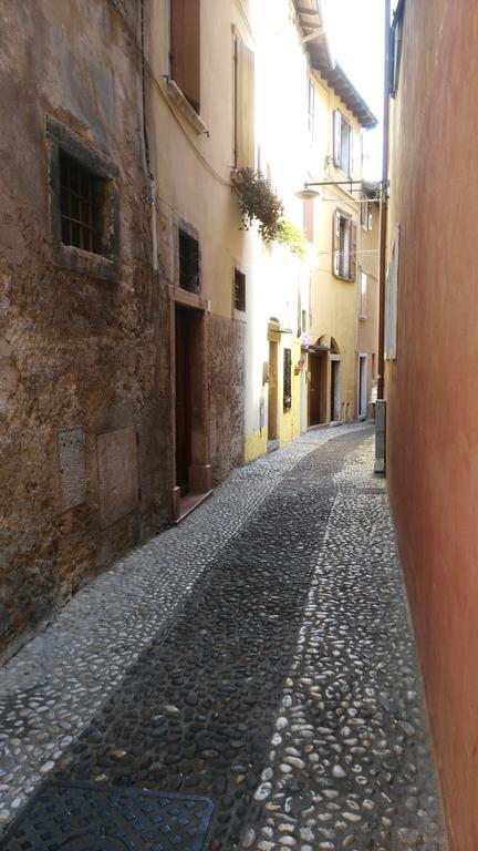 Camere Porto Vecchio Con Parcheggio A Pochi Passi Dal Castello Malcesine Exterior foto