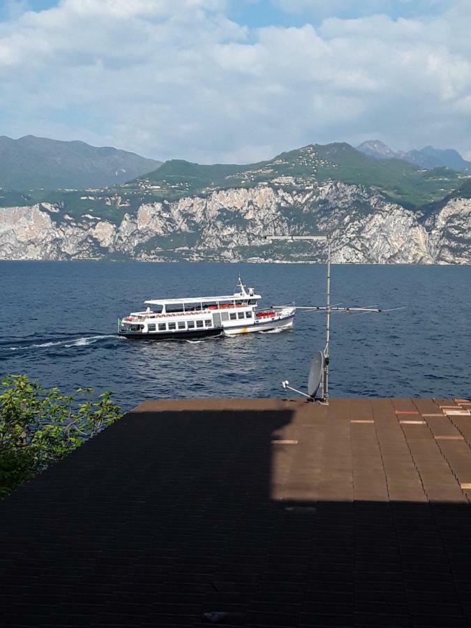 Camere Porto Vecchio Con Parcheggio A Pochi Passi Dal Castello Malcesine Exterior foto